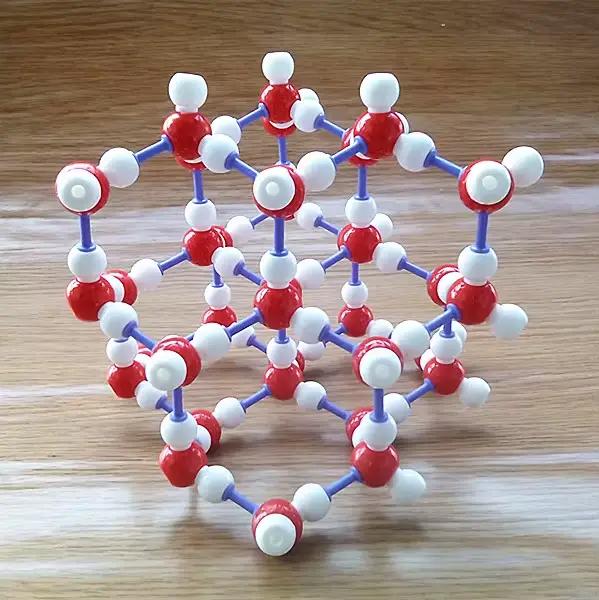 Modèle de structure cristalline de l'eau glacée H2O, kit de modèle de structure cristalline chimique