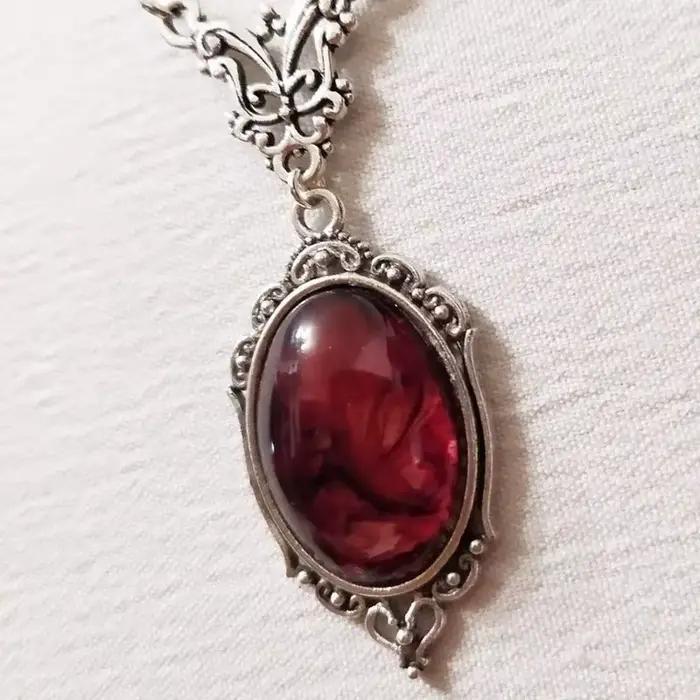 Collier vintage en cristal de quartz rouge 2025 – Pendentif talisman pour homme et femme