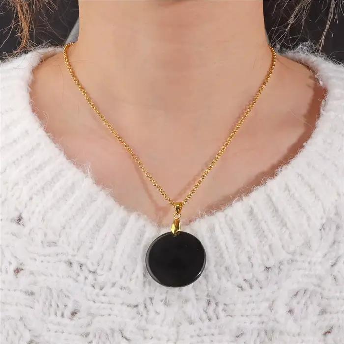 Collier Ras du Cou avec Pendentif Rond en Pierre Naturelle d'Œil de Tigre