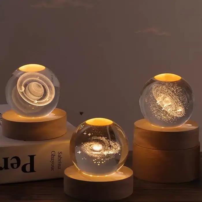Boule de cristal 3D planète en verre LED, 6cm, veilleuse chaude, système solaire gravé au Laser, Globe univers, cadeau d'anniversaire, Base en bois