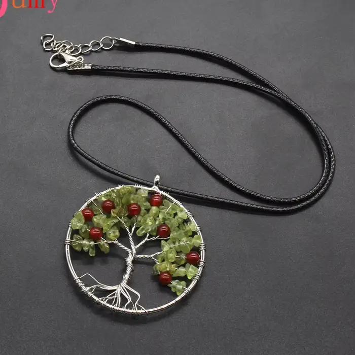 Collier pendentif arbre de vie en pierre d'olivine naturelle