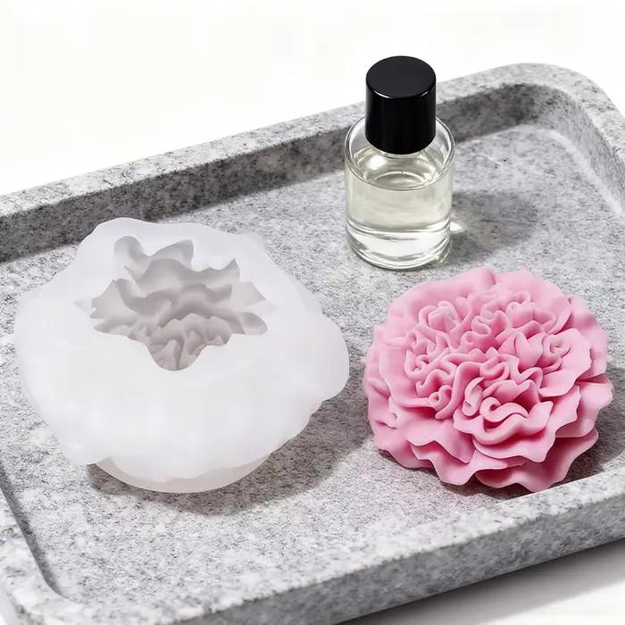 Moule à bougie en forme de carnation avec des pétales 3D incroyablement réalistes