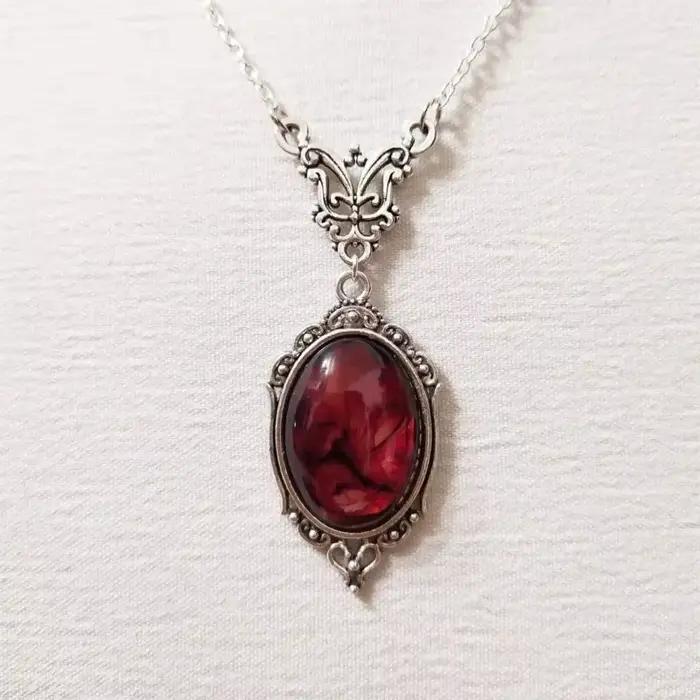 Collier vintage en cristal de quartz rouge 2025 – Pendentif talisman pour homme et femme