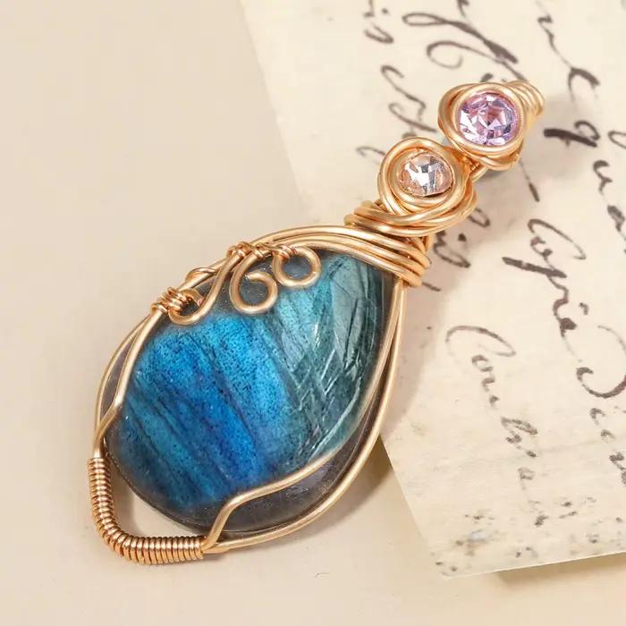 Pendentif en pierre précieuse arc-en-ciel Labradorite