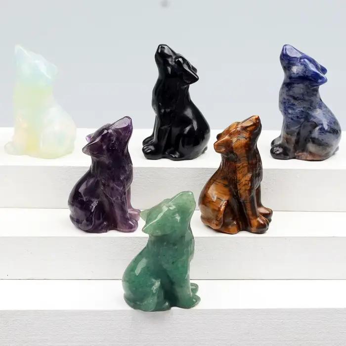 Diverses pierres énergétiques en cristal sculptées