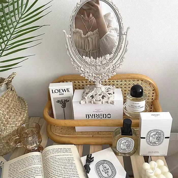 Miroir de maquillage de forme narvintage, miroir de maquillage de style européen, outil de maquillage de bureau à rotation à 360 °, décoration d'intérieur résistante