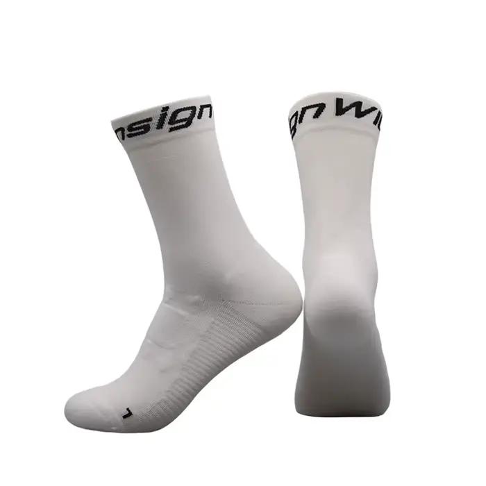 Chaussettes de sport professionnelles pour le cyclisme, le basketball et le badminton, chaussettes de compétition confortables