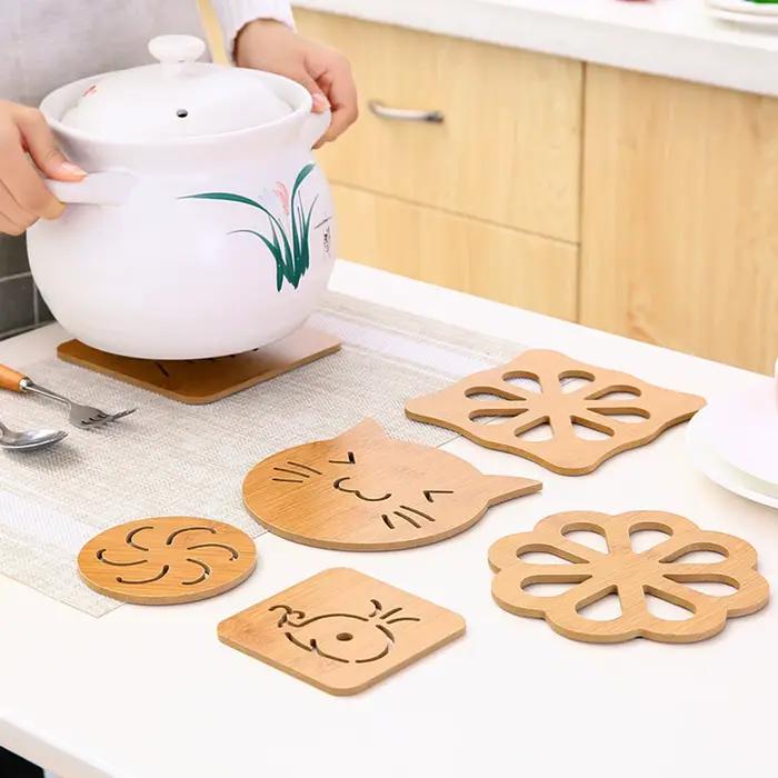 Dessous de pio en Bambou et Bois, Ensemble de Polymères de Dessin Animé Mignon, Multifonction, Isolation Antidérapante, Outil de Tampons Chauds pour Table de Cuisine