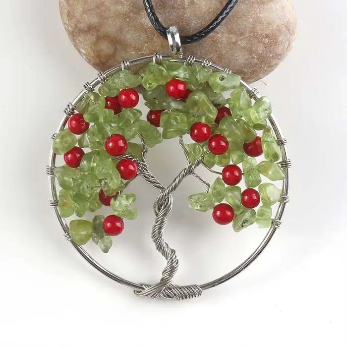 Collier pendentif arbre de vie en pierre d'olivine naturelle