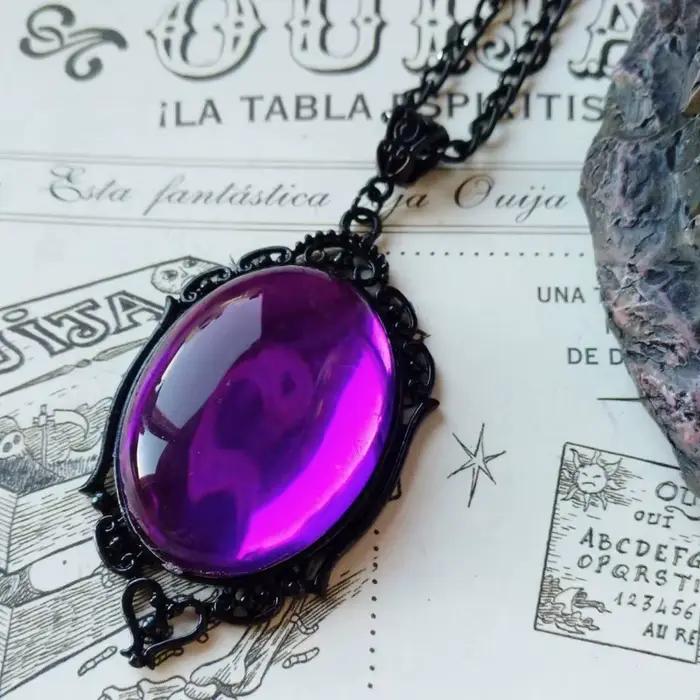 Collier vintage en cristal de quartz rouge 2025 – Pendentif talisman pour homme et femme
