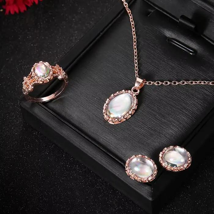 Ensemble de bijoux en opale naturelle