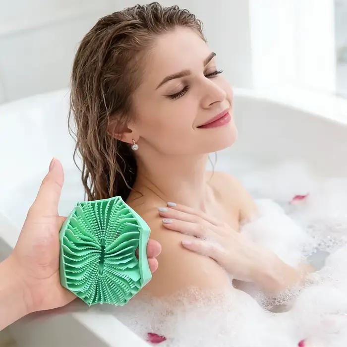 Brosse en silicone souple pour le corps
