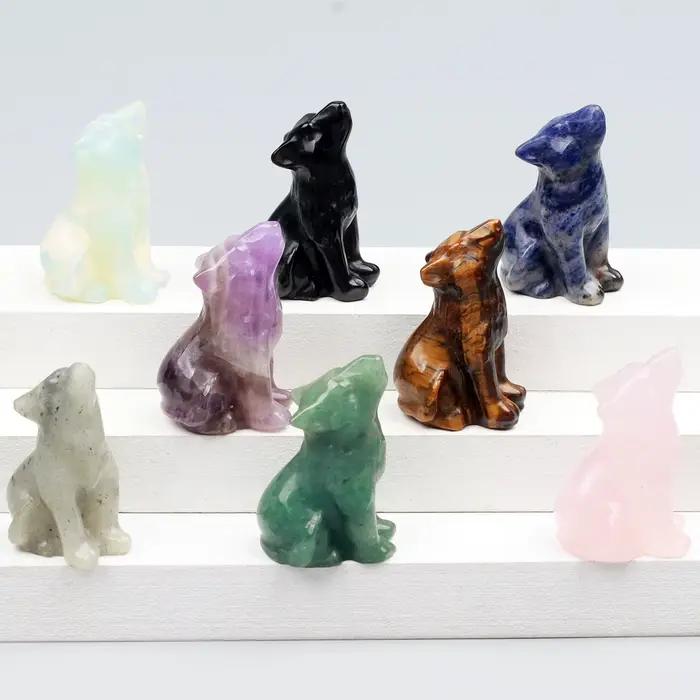 Diverses pierres énergétiques en cristal sculptées