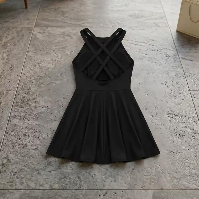 Maillot de bain jupe plissée dos nu coupe ajustée sans manches pour la plage et les sources chaudes, rembourré, collection été