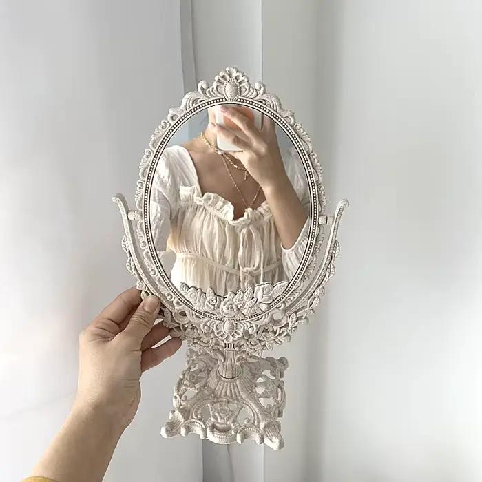 Miroir de maquillage de forme narvintage, miroir de maquillage de style européen, outil de maquillage de bureau à rotation à 360 °, décoration d'intérieur résistante