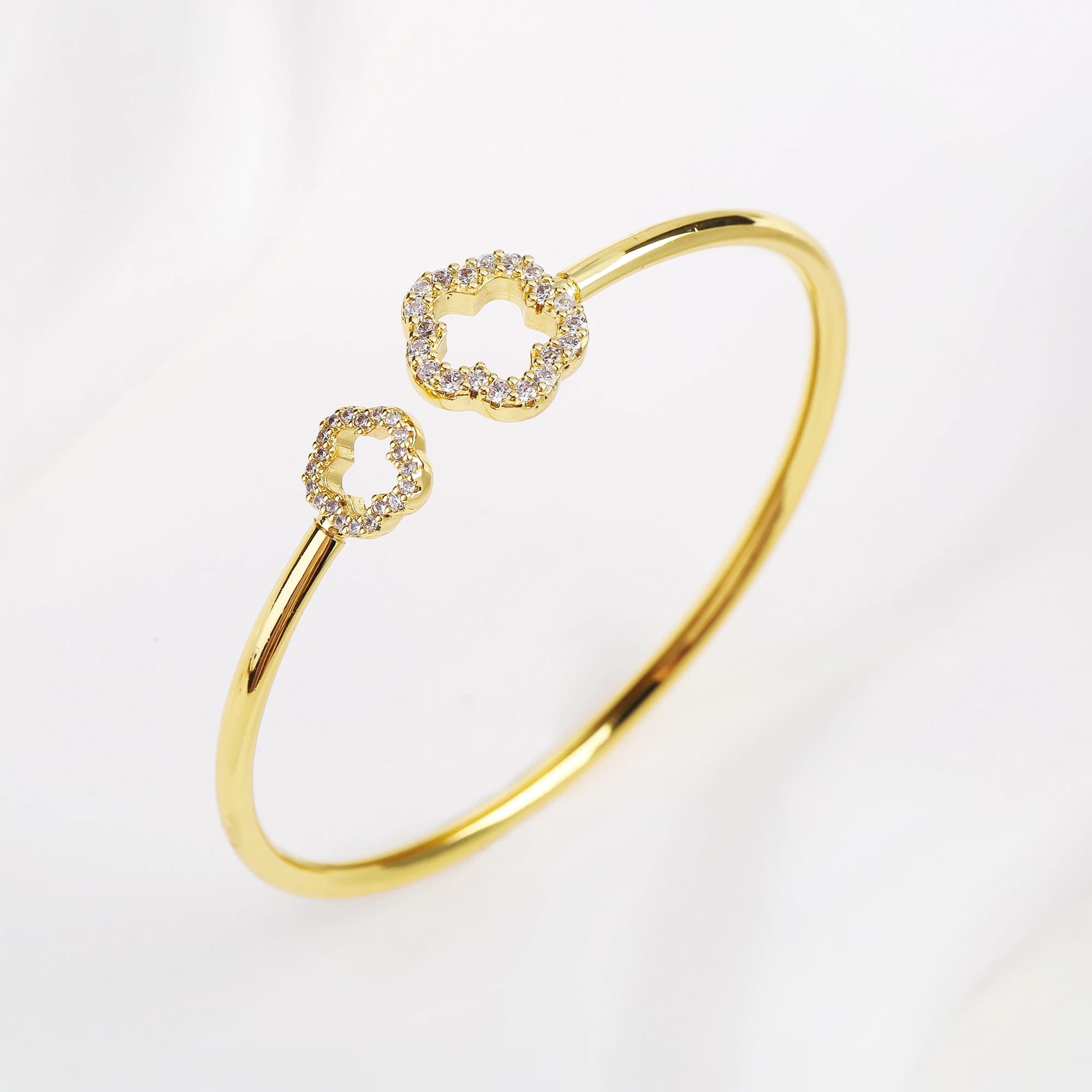 Bracelet ouvert fleur pour femme, bijoux de fête pour fille, brillant, contre-indiqué, creux, cinq c