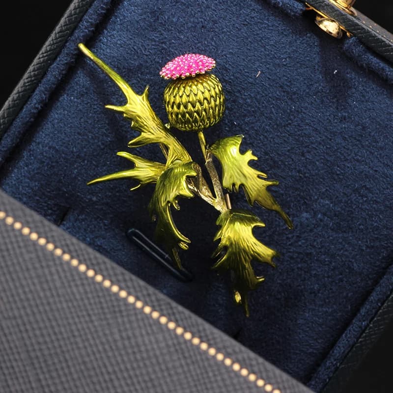 Broche délicate en strass vert marguerite pour femme, petite broche fraîche pour manteau, cardigan, 