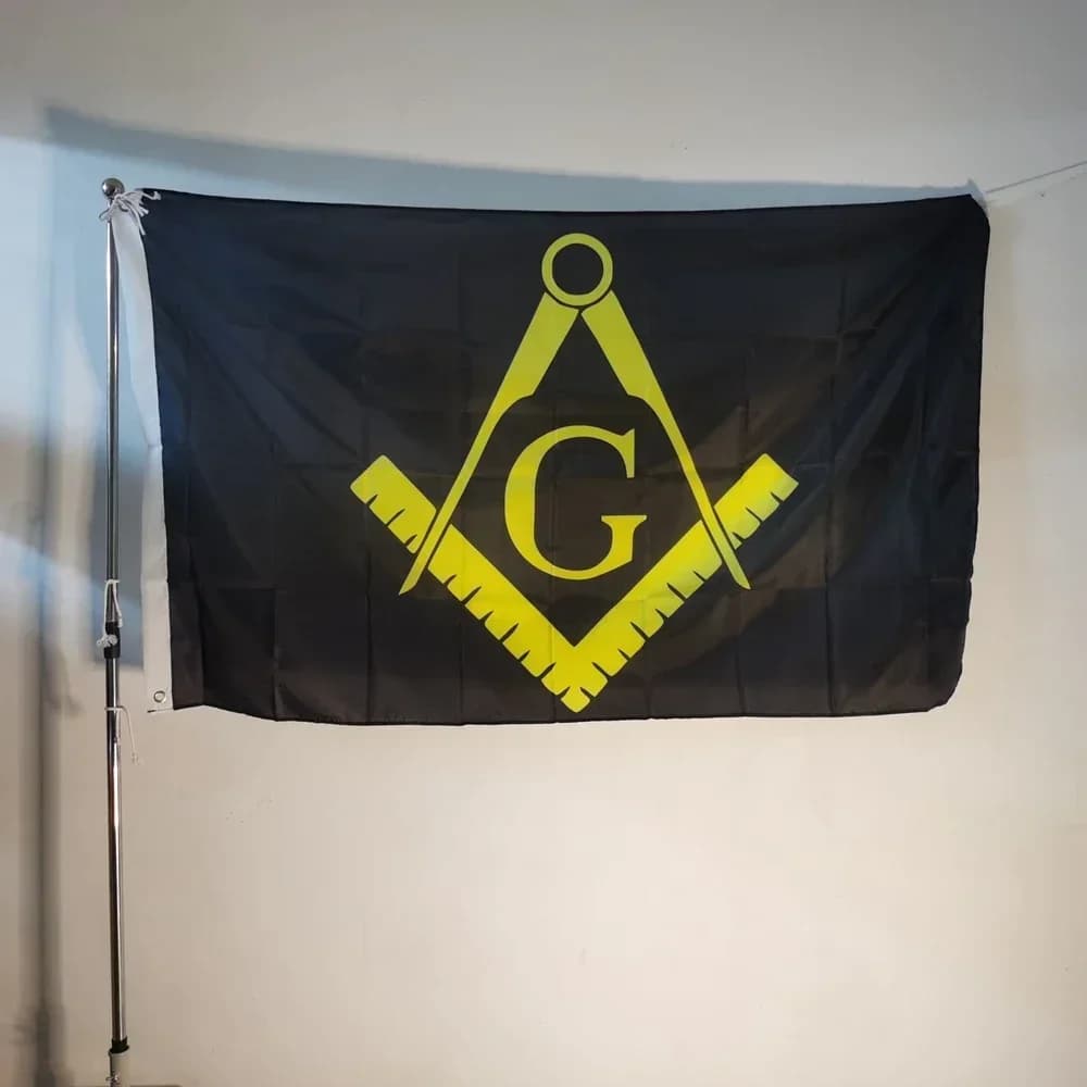Drapeau maçonnique Lodge 3'x5' – Bannière en polyester de qualité supérieure noir et doré pour une u