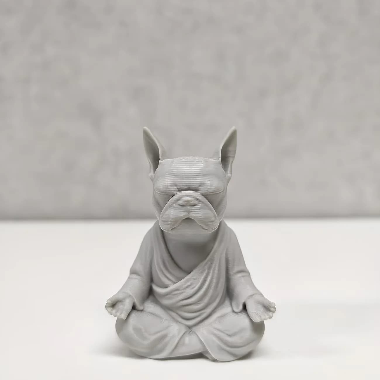 Statue de bouledogue français méditant amusante - Décoration créative pour la maison, ornement de bu