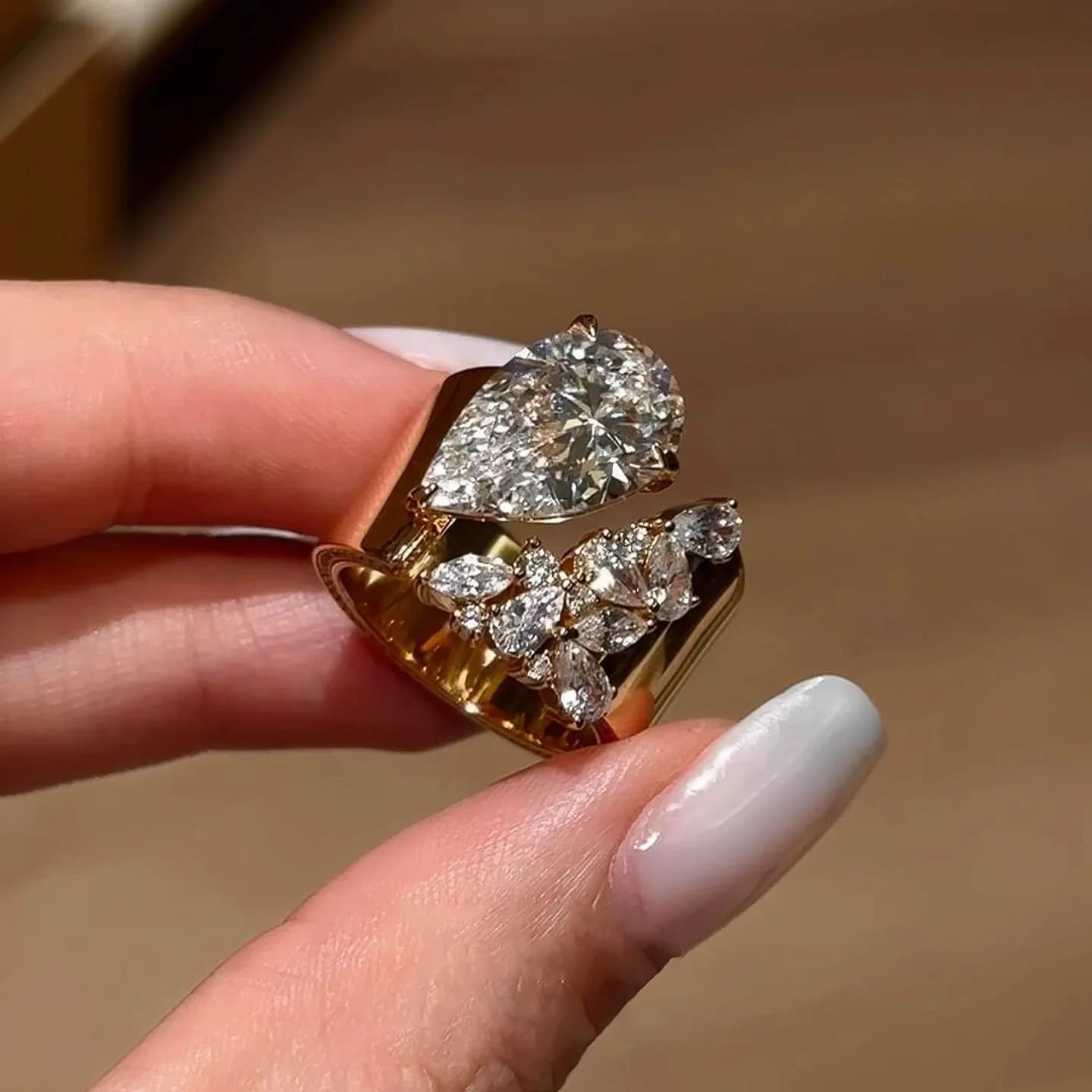 Bagues en diamant brillant à double tête pour femmes, design d'inspiration, incrustation de pierres 