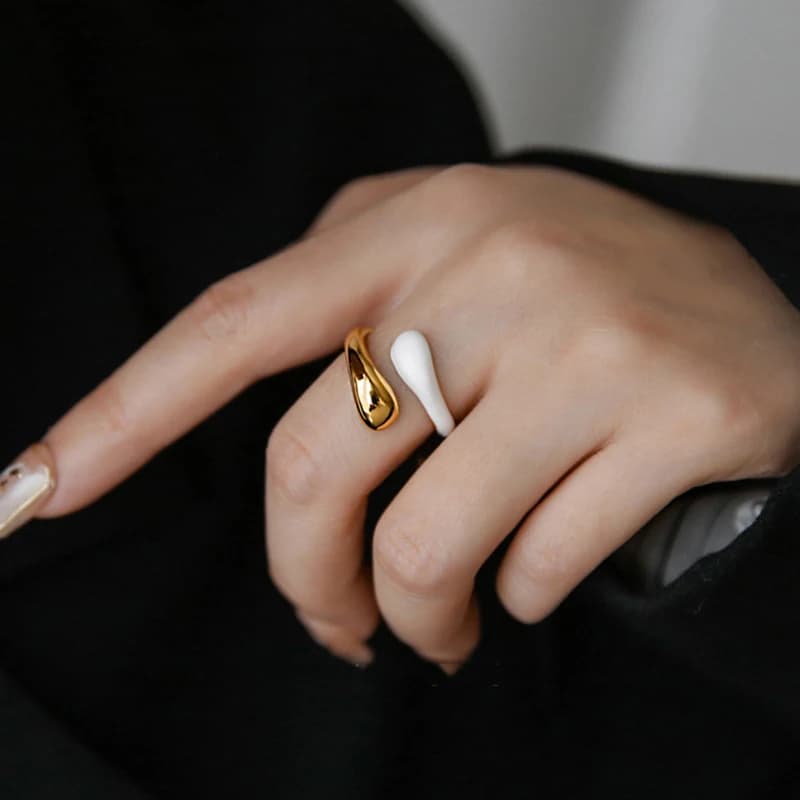INS-Bague ouverte en forme de goutte d'eau pour femme, bijoux imperméables, blanc, noir, émail, croi