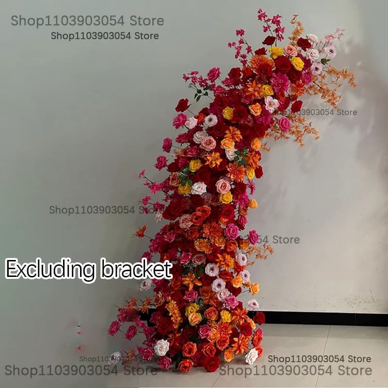 Décoration de mariage en plein air, arrangement floral rose et orange vif, arche florale, support de