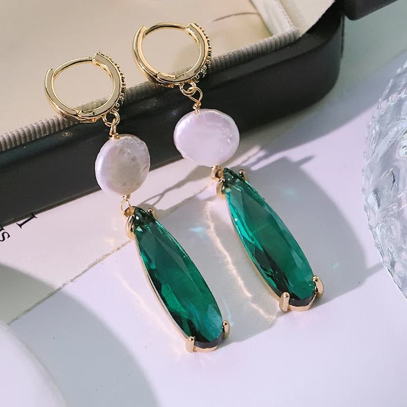 Boucles d'oreilles pendentif goutte d'eau vert émeraude, perles naturelles incrustées de Zircon vert