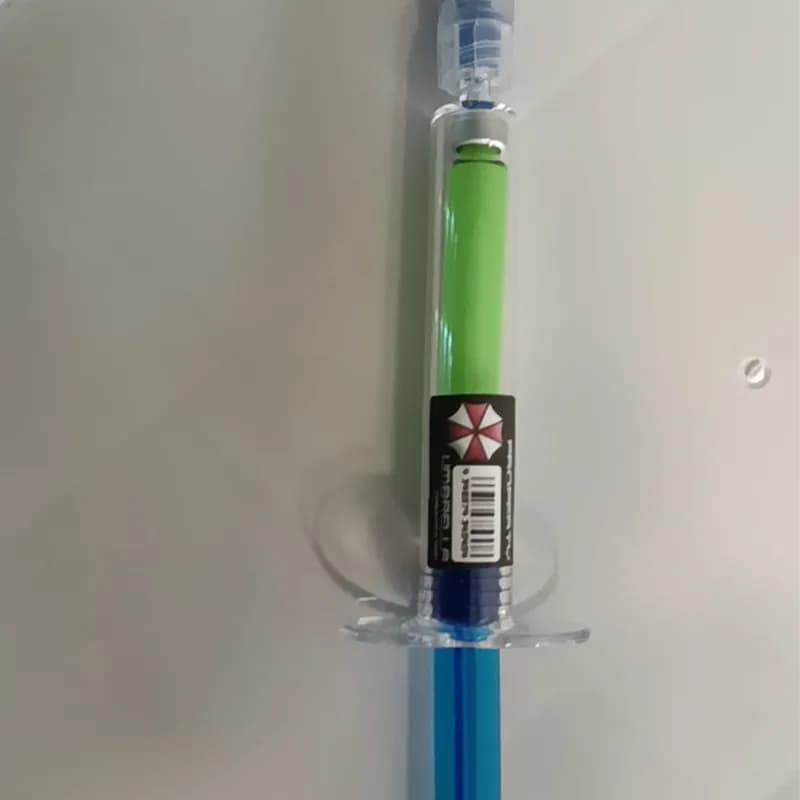 Resident Evil Merch Ensemble T-Virus fait à la main – Bouteilles d'échantillon, seringues et injecte