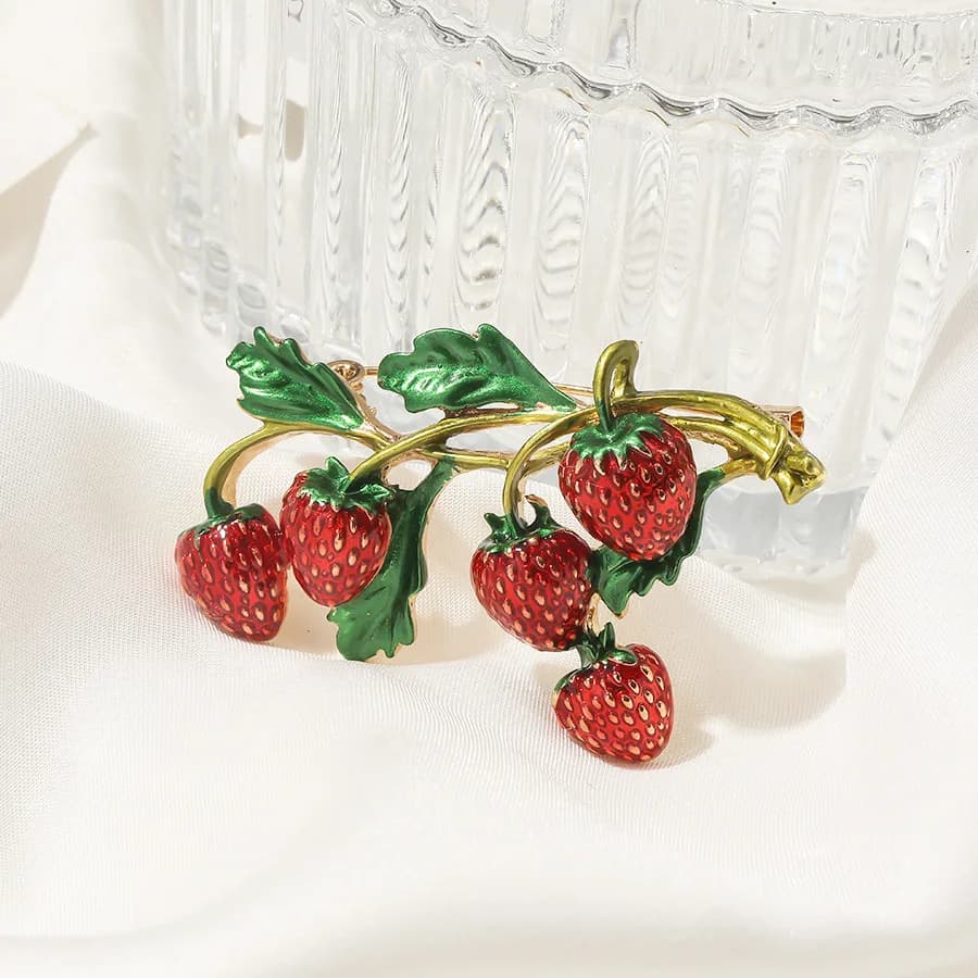 Broche de luxe de style baroque à motif fraise pour hommes et femmes, bijoux, cadeaux de fête, décor