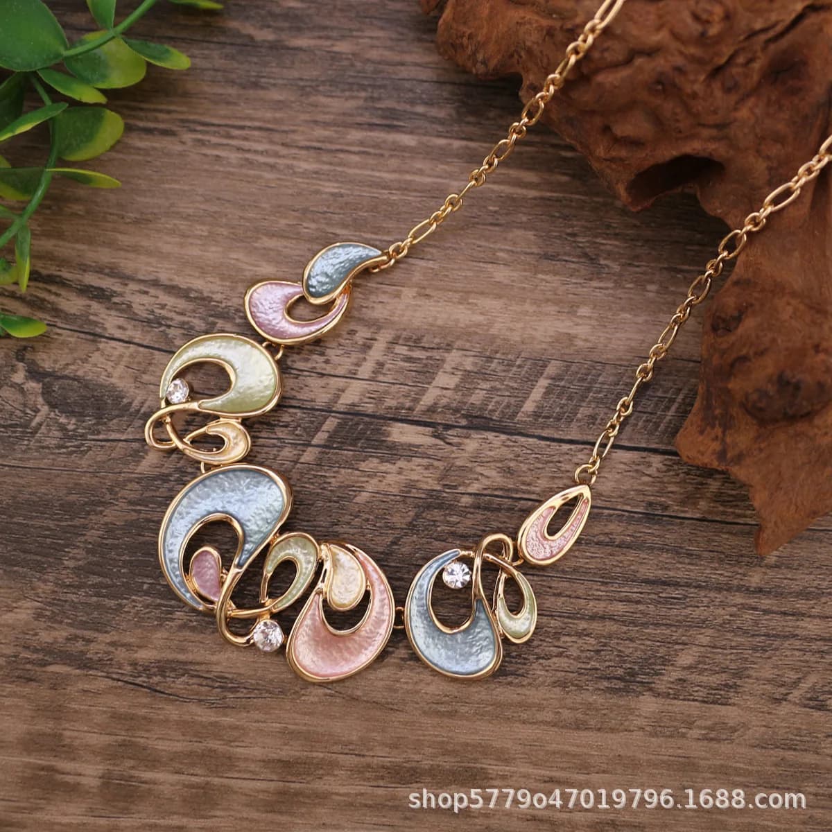 Nouveau collier fleur émaillée creuse en alliage, accessoires de bijouterie DIY, collier fleur polyv