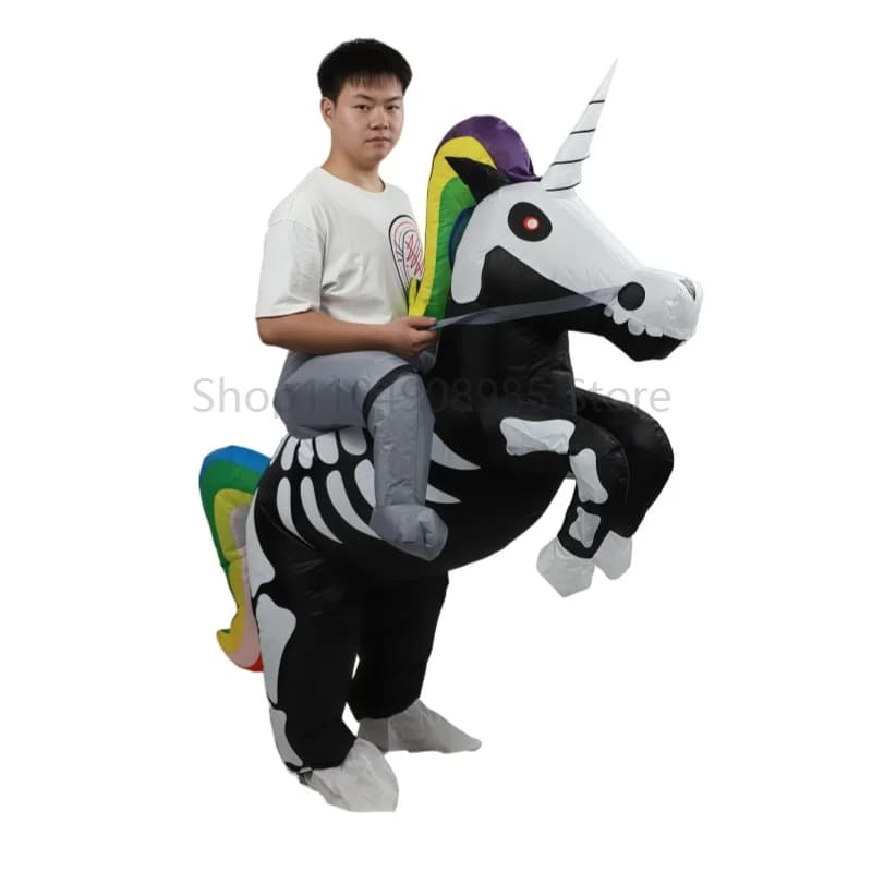 Costume gonflable de licorne d'halloween, costume d'équitation sur un costume de licorne, déguisemen
