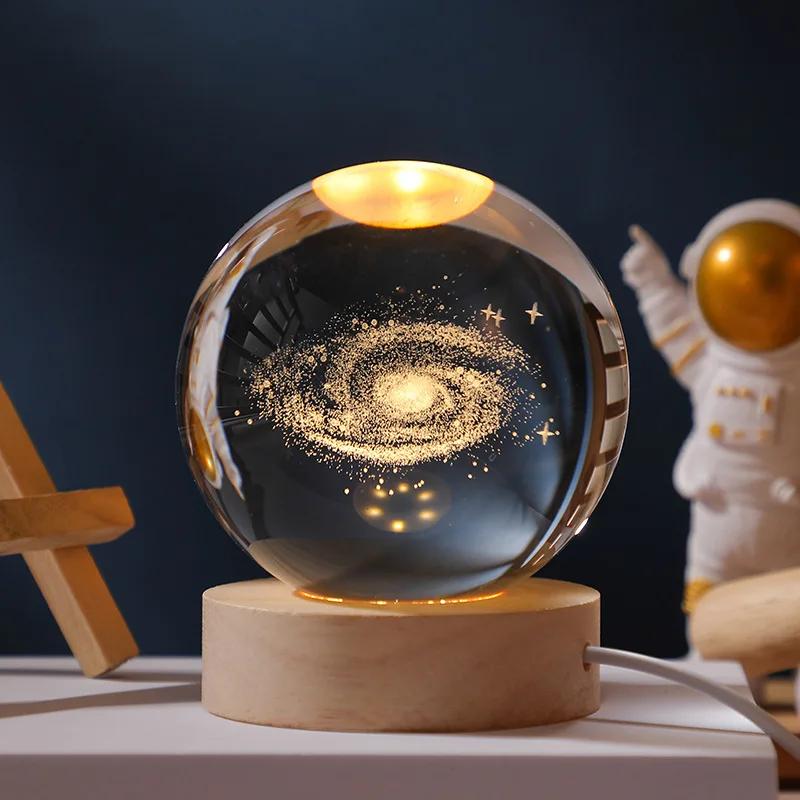 Boule de cristal 3D planète en verre LED, 6cm, veilleuse chaude, système solaire gravé au Laser, Globe univers, cadeau d'anniversaire, Base en bois