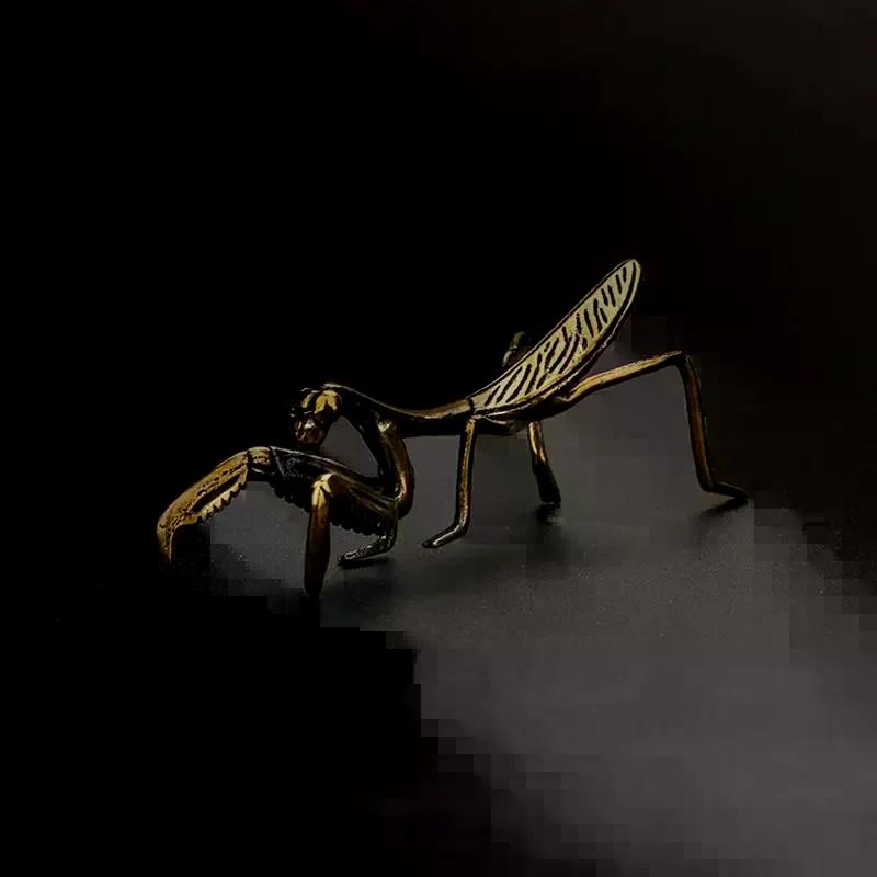 Ornement Miniature mante en cuivre
