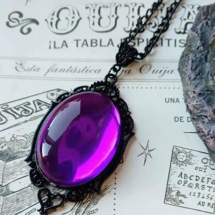 Collier vintage en cristal de quartz rouge 2025 – Pendentif talisman pour homme et femme, style clas