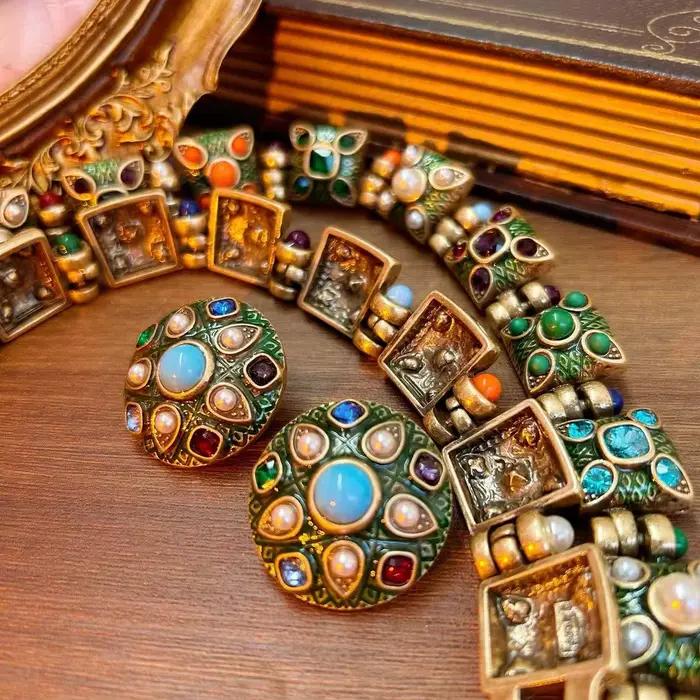 Collier et boucles d'oreilles médiévaux en alliage émaillé, couleur audacieuse, style Fashion Court Gems