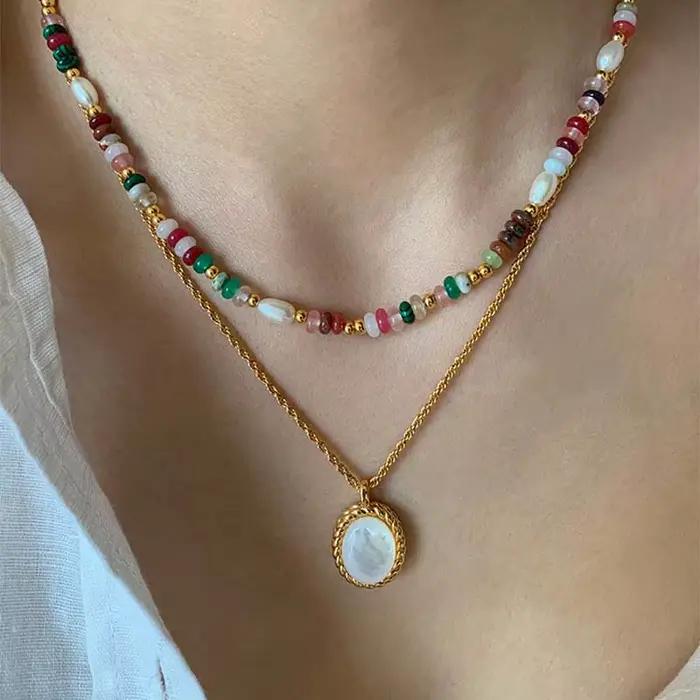 Colliers de perles d'eau douce naturelles en pierre colorée pour femmes