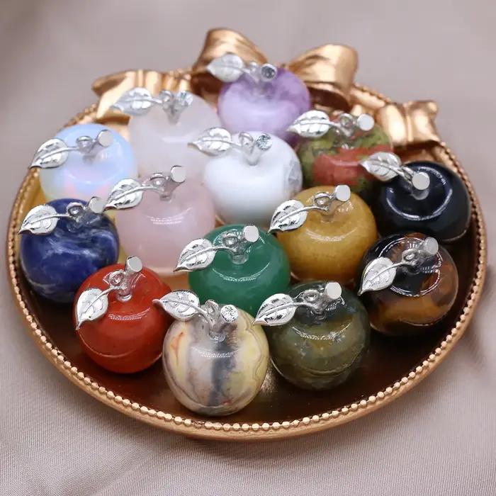 Pendentif en pierre naturelle en forme de pomme