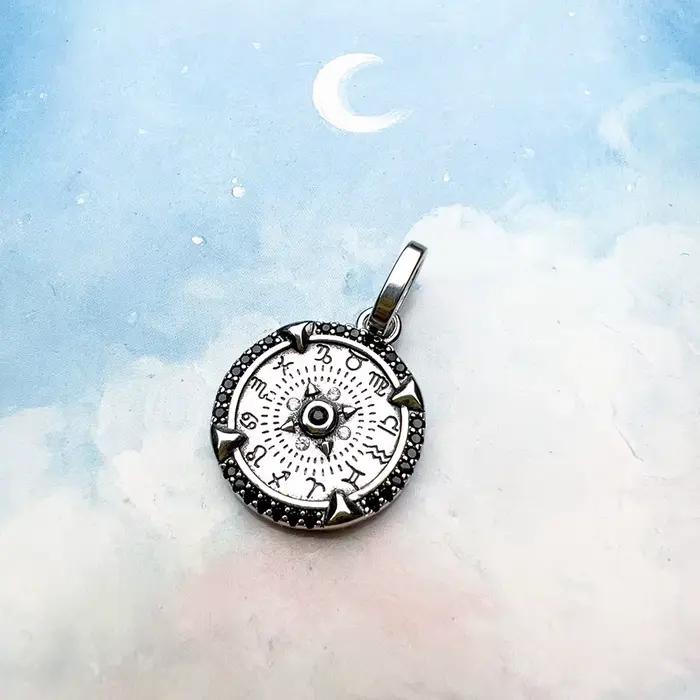 Pendentif talisman éléments de la nature noir