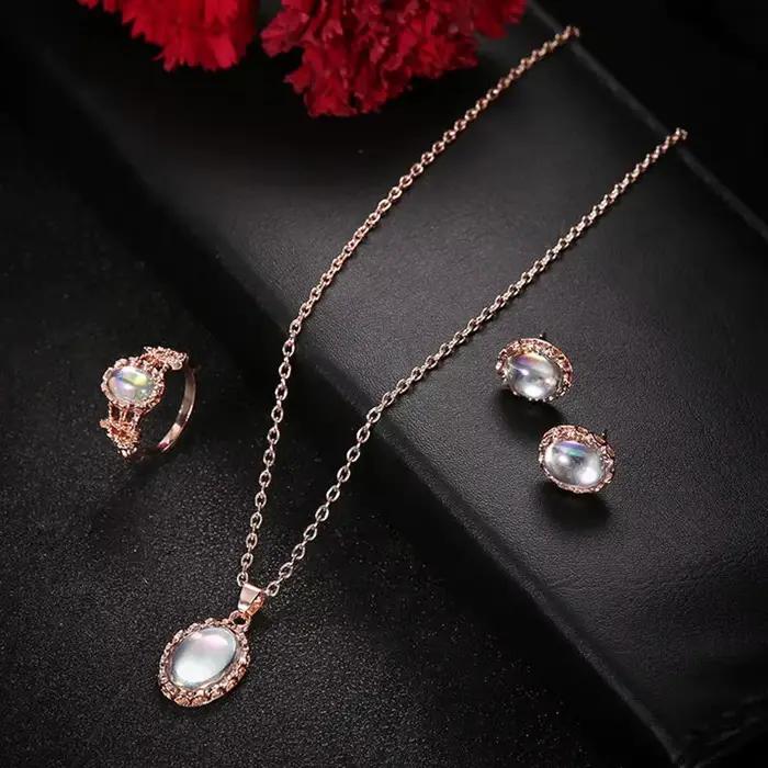 Ensemble de bijoux en opale naturelle