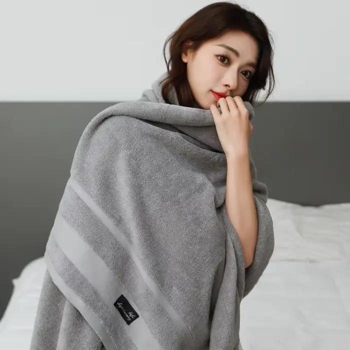 Serviette de bain de style hôtel 160 cm, en coton pur de haute densité, couleur unie, épaissie et surdimensionnée, très absorbante