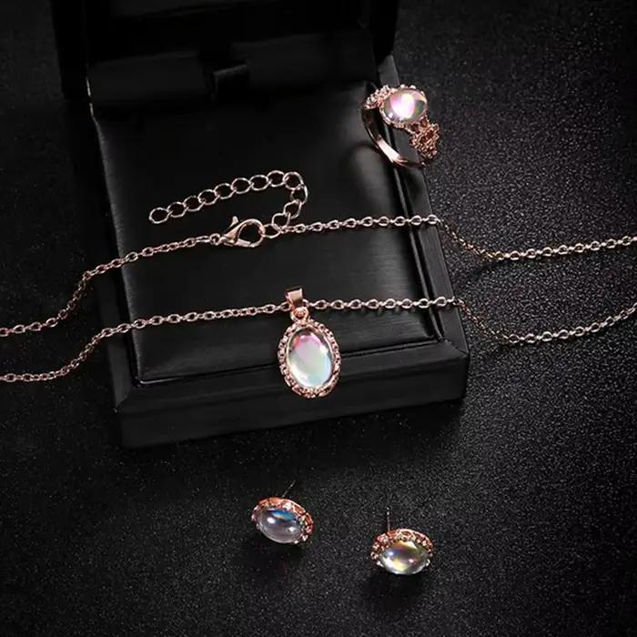 Ensemble de bijoux en opale naturelle