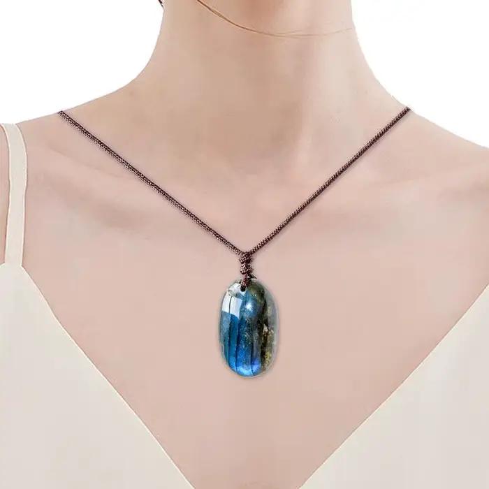 Collier pendentif en Labradorite naturelle