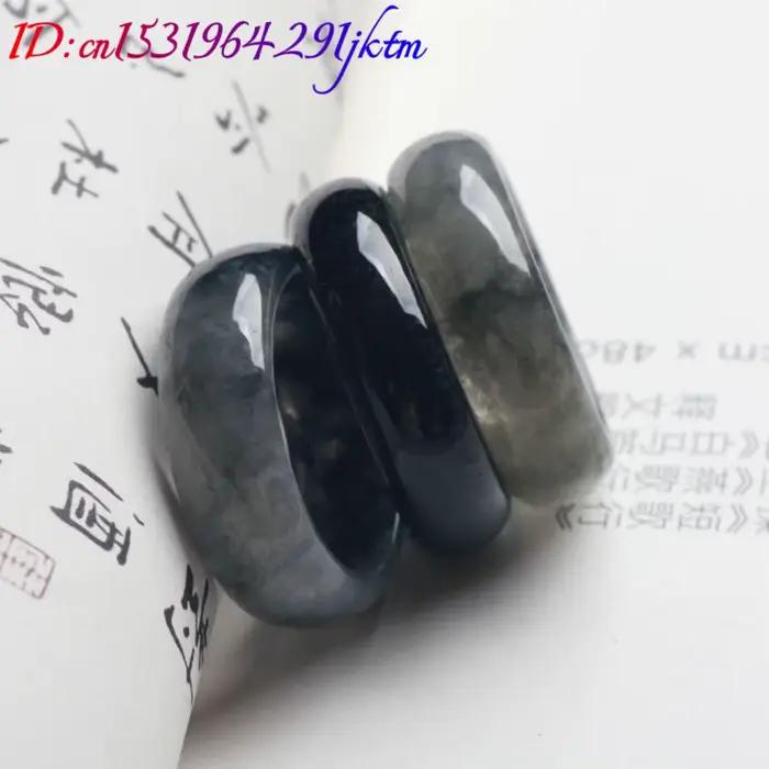 Bague en jadéite du Myanmar noir