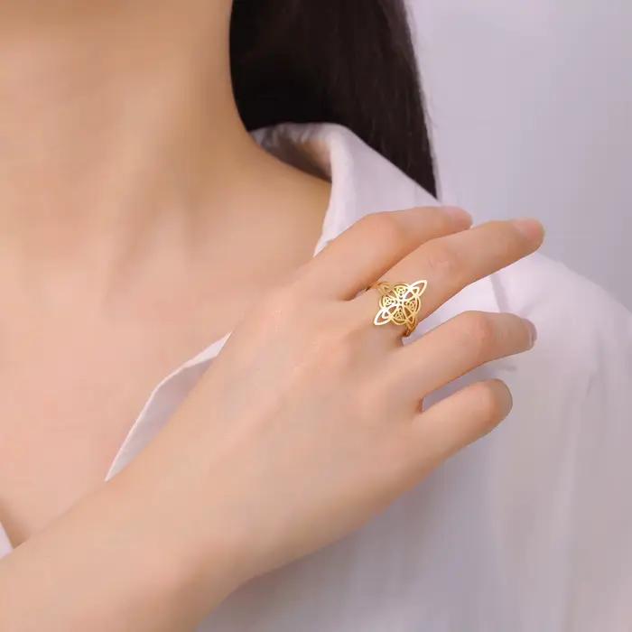 Bague à nœud celtique en acier inoxydable