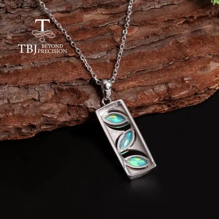 Collier avec pendentif en argent sterling
