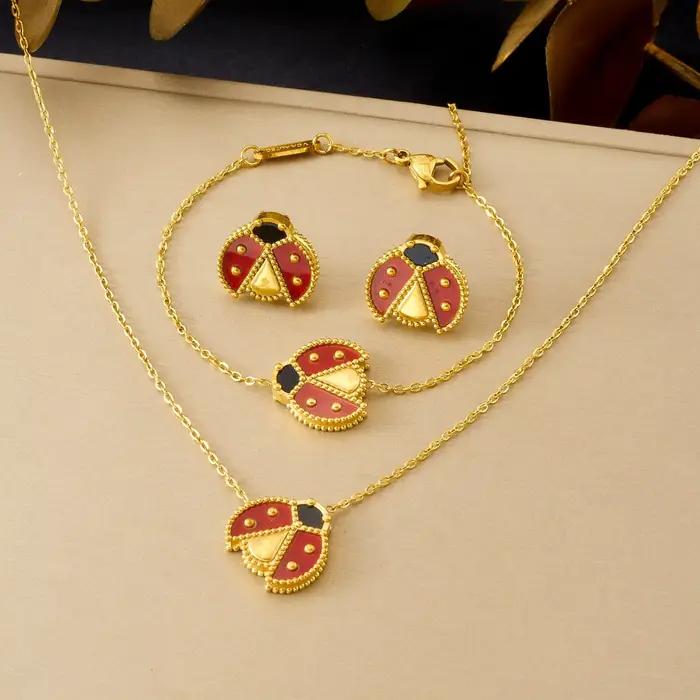 Parure de bijoux Coccinelle plaqué or 18 carats, collier, bracelet et boucles d'oreilles en émail rouge et noir, ensemble porte-bonheur en acier inoxydable