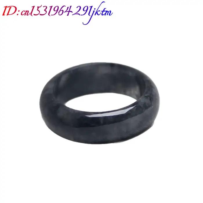Bague en jadéite du Myanmar noir