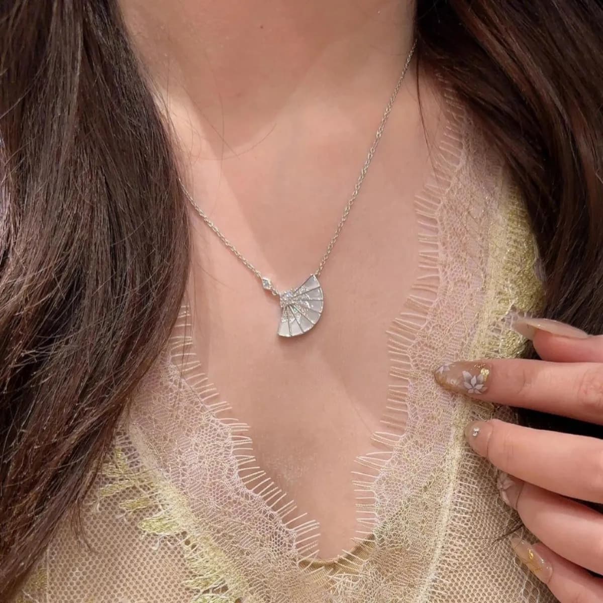 Collier élégant en argent 925 blanc Fritillaria, pendentif en diamant incrusté, chaîne de collier ex